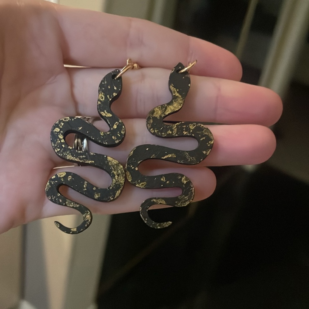 Black & Gold Snake Earrings - Picture 3 of 3